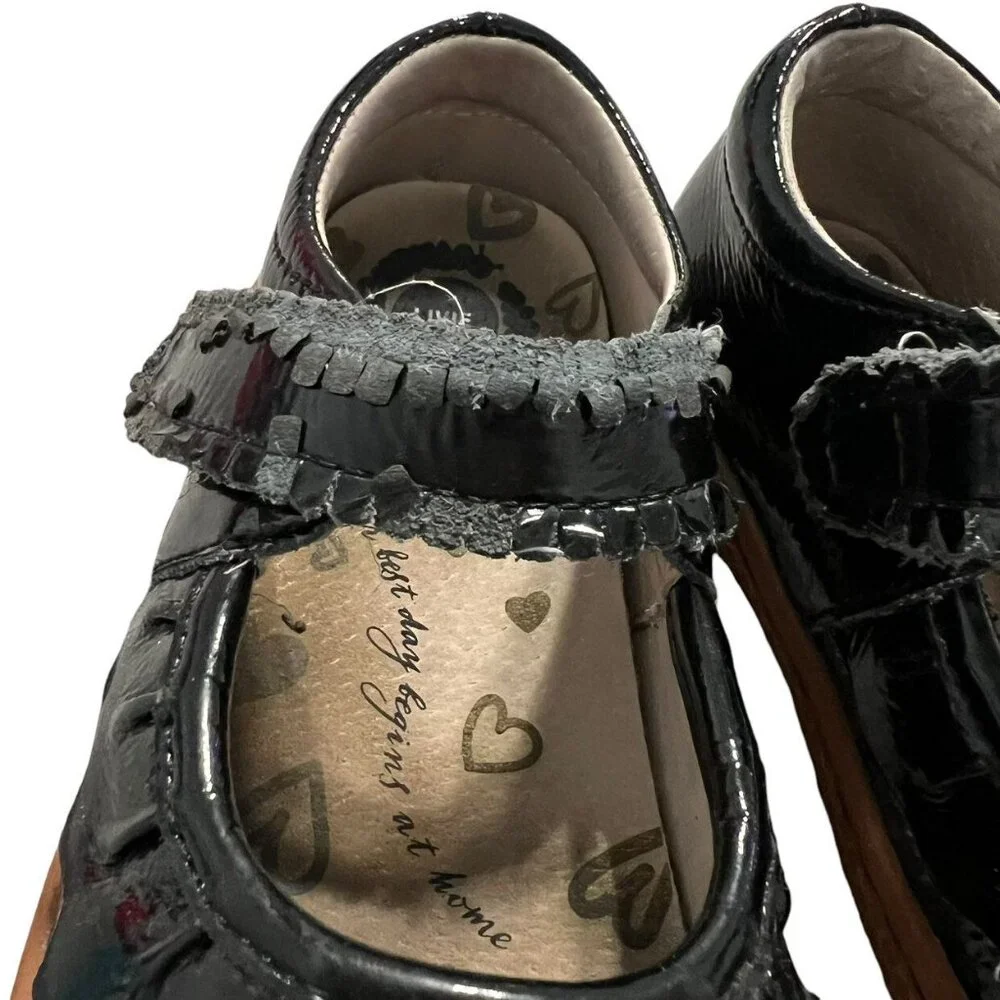 Livie & Luca Sz 9 Black Patent Leather Classic Ruche Mary Jane Shoes